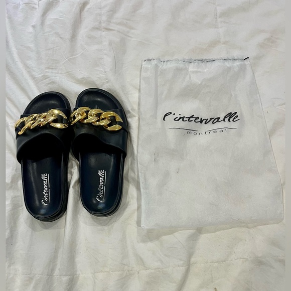 L’intervalle Slides 🖤💛 - Picture 5 of 7